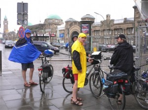 Regen an den Landungsbrücken