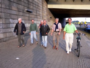auf dem Weg zum abendlichen Pflichtbier auf der Schlachte