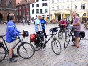 vor dem Rathaus in Stralsund