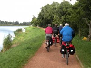 wir verlassen Greifswald entlang des Ryck