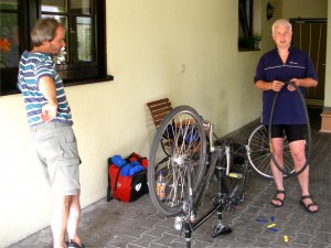 Erste Reifenpanne vor dem Start in Karben