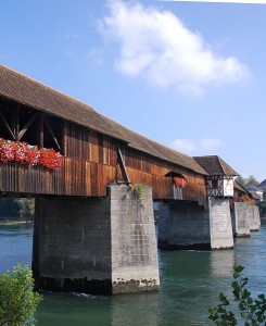 berühmte Bad Säckinger Holzbrücke über den Rhein
