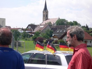 vor dem Sportlerheim in Irslingen (die WM machte es nötig)