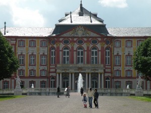  Parkansicht des Bruchsaler Schlosses