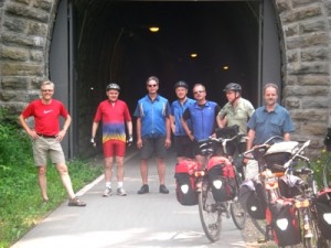 Gruppenbild vor Tunnel (Westportal) 