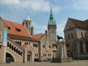 Braunschweiger Löwe vor der Burg Dankwarderode