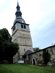 schiefer Turm der Oberkirche in Bad Frankenhausen