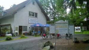 Cafe am Honigkuchen- und Wachsmuseum hinter dem Milseburg-Tunnel