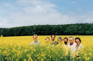 Gruppenbild im Raps