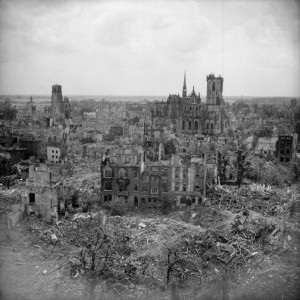Die Stadt Wesel wurde zur Unterstützung der Überquerung des Rheins durch britische Truppen bombardiert. Bei diesen Angriffen wurde die Stadt zu 97 % zerstört.