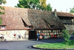 Fahrradwerkstatt an der Stadtmauer in Rothenburg