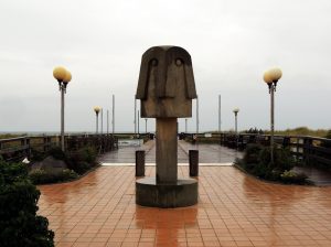 Swantewit-Skulptur an der Wustrower Seebrücke