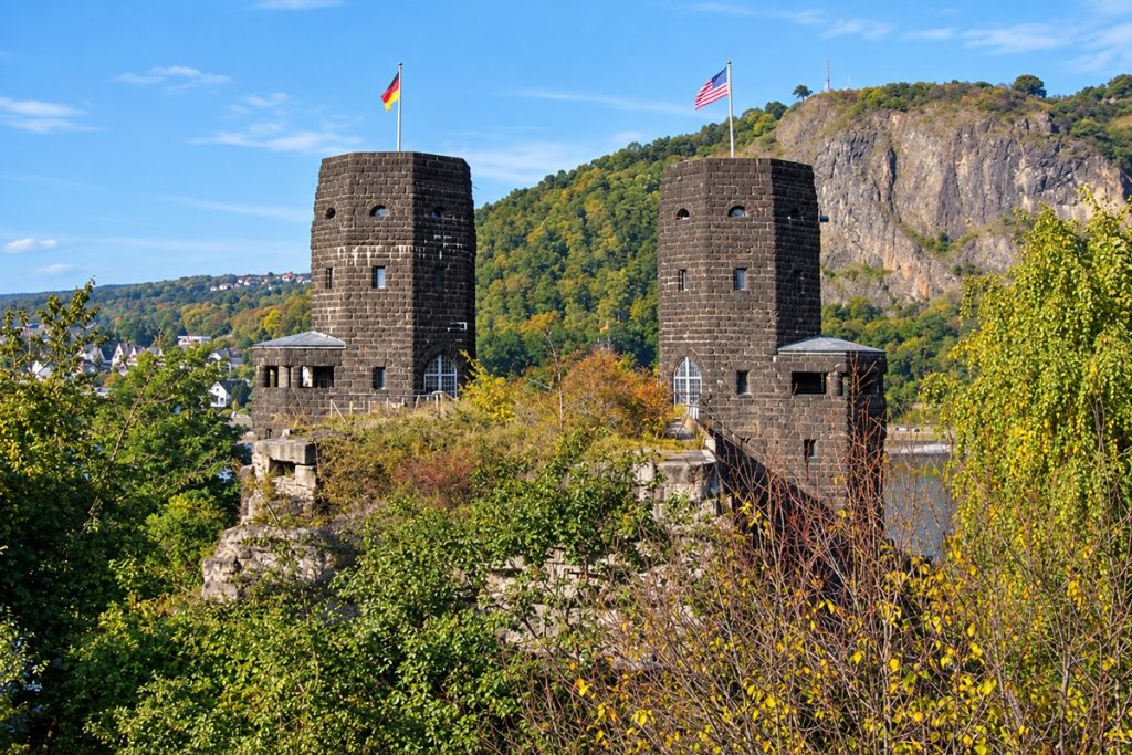 Reste der Brücke von Remagen heute