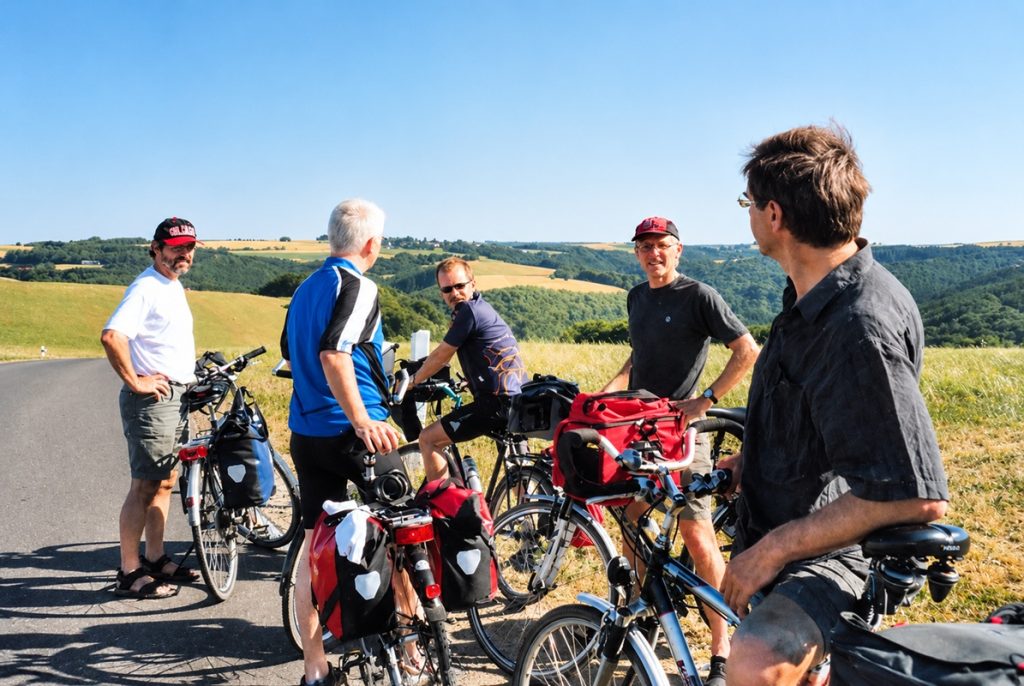 Pause mit weitem Blick über die Eifel